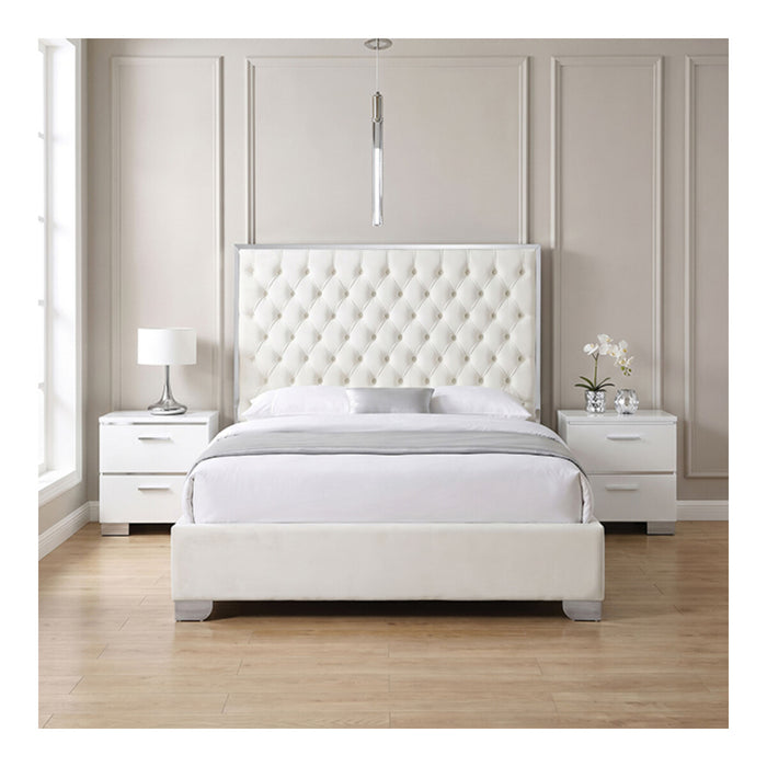 Vastano White Bed