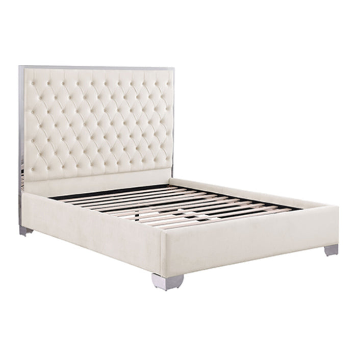 Vastano White Bed
