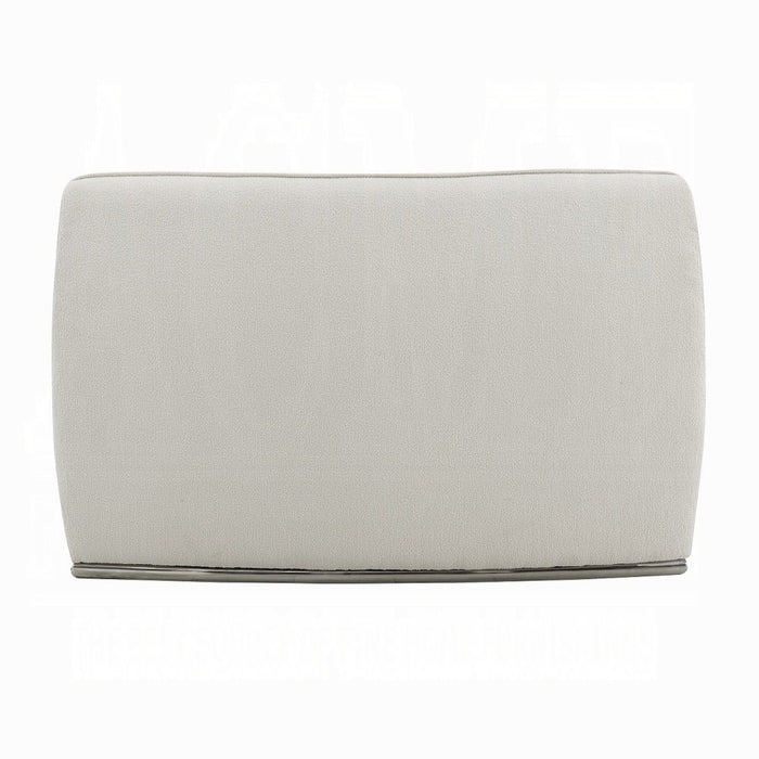 Sahara Sectional Sofa W/3 Pillows