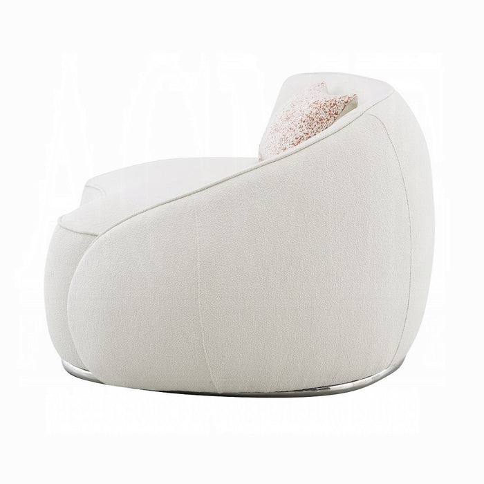 Sahara Sectional Sofa W/3 Pillows