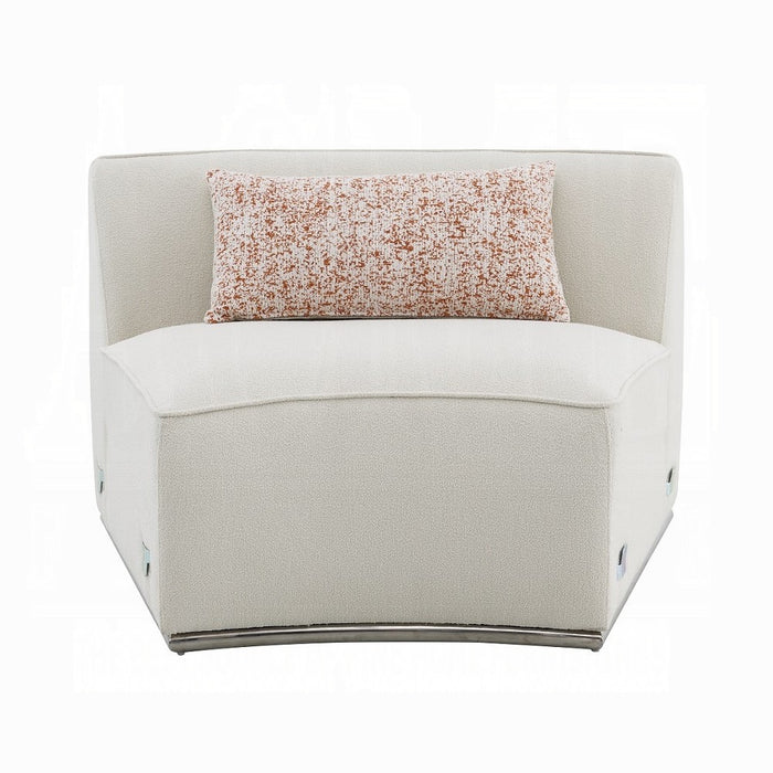 Sahara Sectional Sofa W/3 Pillows